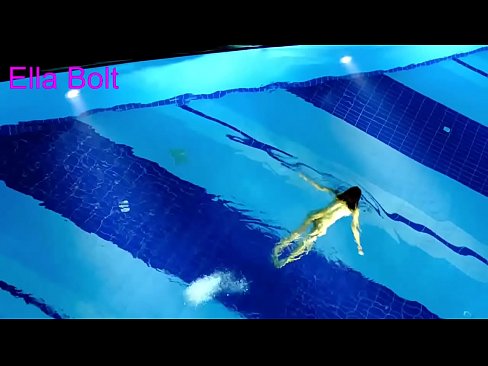 ❤️ Jeg kan ikke stoppe med at se, ung blondine fanget i at svømme nøgen i ELLA BOLT resort pool ️ Fucking video at da.epicpornvideos-com.ru ❌❤