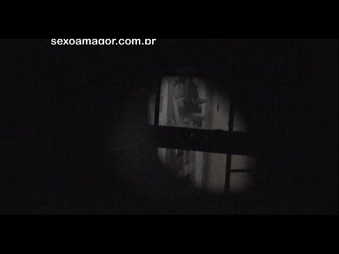 ❤️ Blondie bliver hemmeligt videooptaget af en voyeur fra nabolaget gemt bag hule mursten ️ Fucking video at da.epicpornvideos-com.ru ❌❤